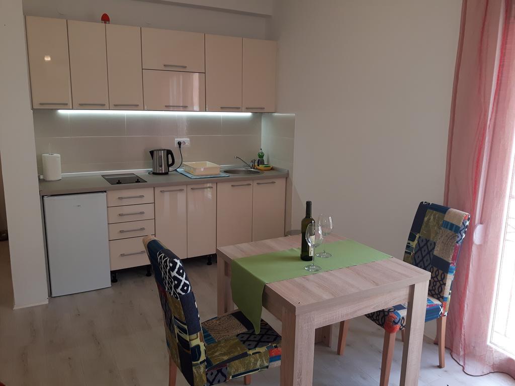 Apartments Grgurevic Котор Екстериор снимка