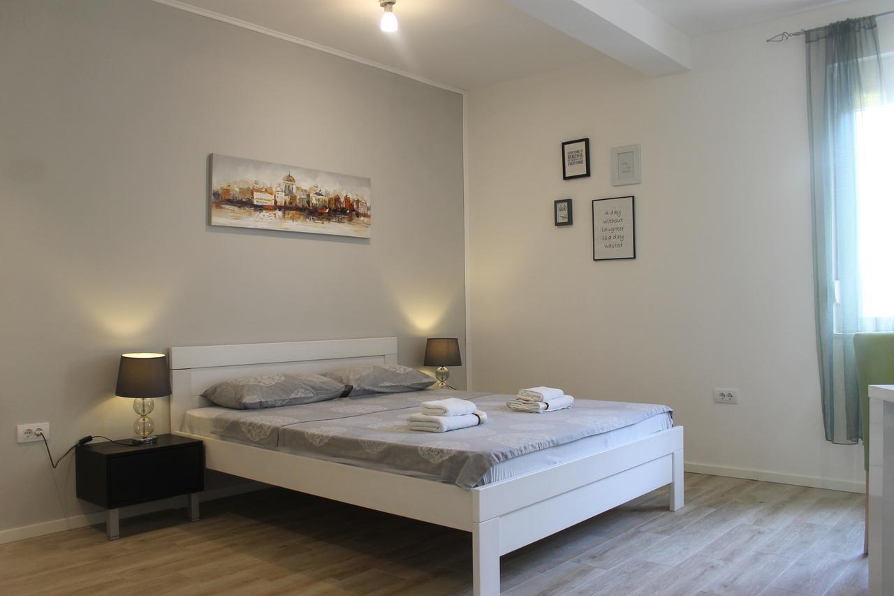 Apartments Grgurevic Котор Екстериор снимка