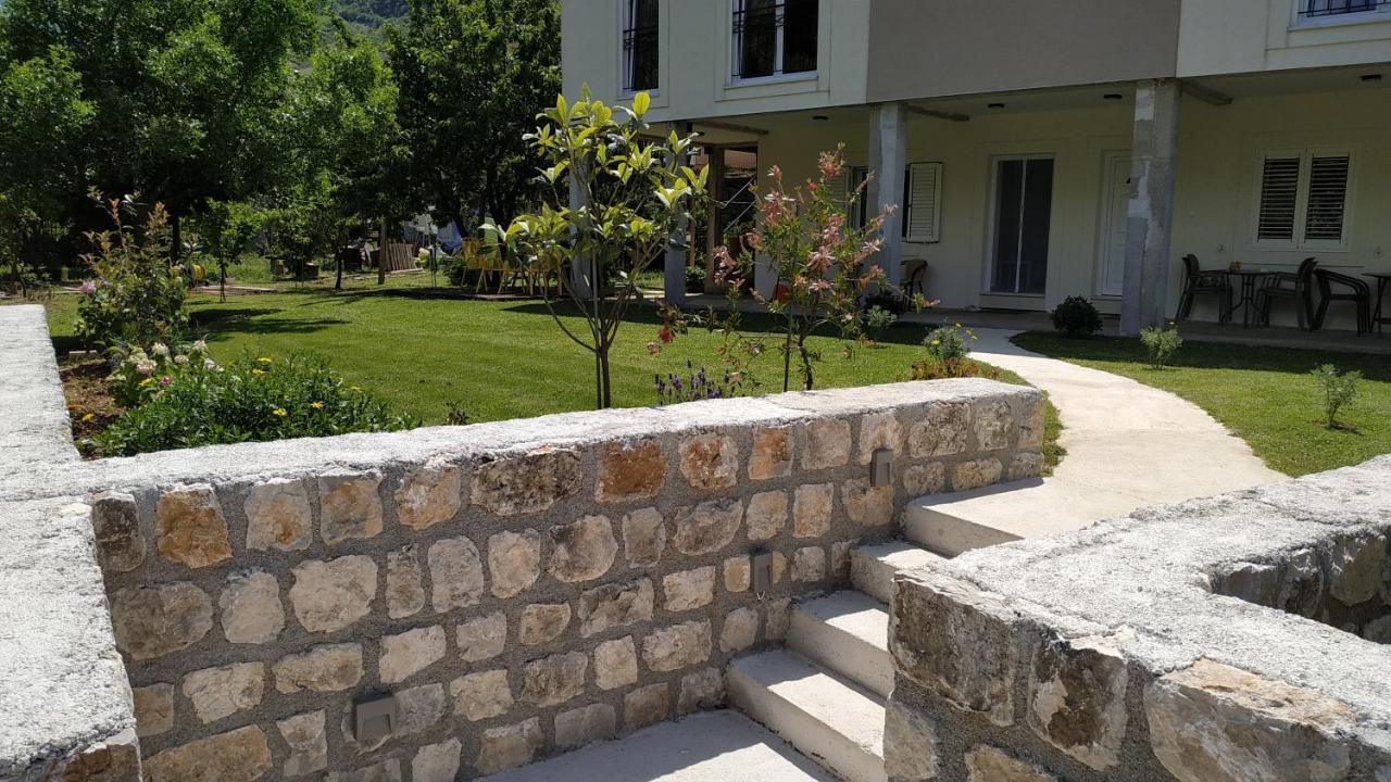 Apartments Grgurevic Котор Екстериор снимка